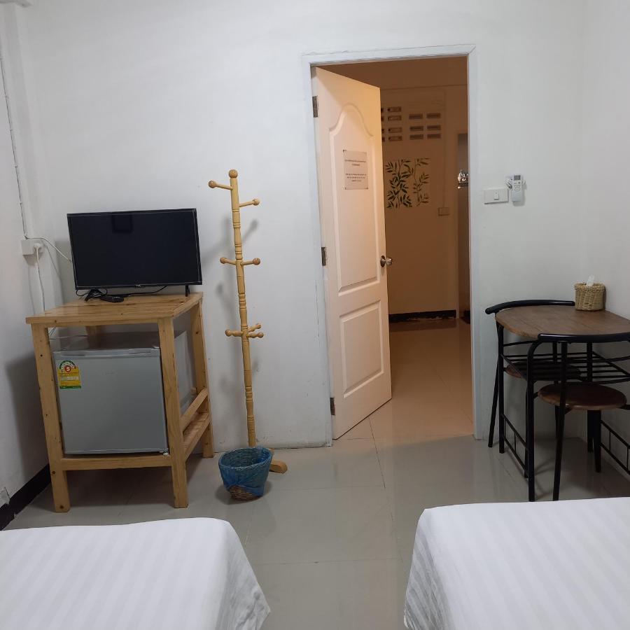 Happy Hostel Bangkok Exterior foto